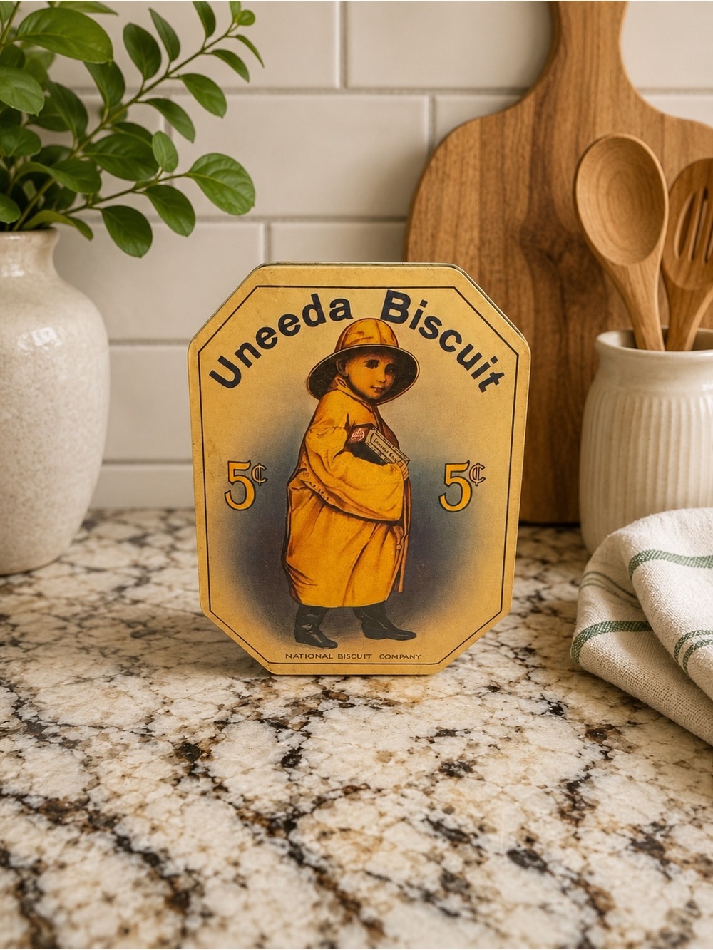 Vintage Uneeda Biscuit Tin | Nabisco
